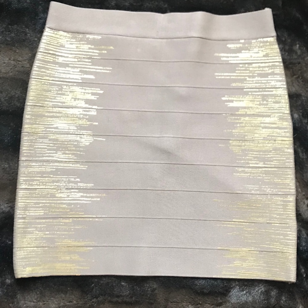 NWOT Guess mini skirt